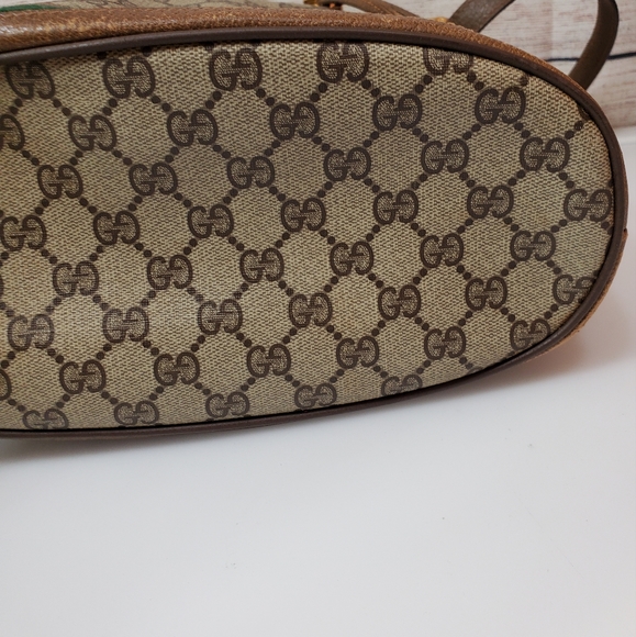 Vintage Authentic Gucci Bucket Bag - Picture 15 of 16
